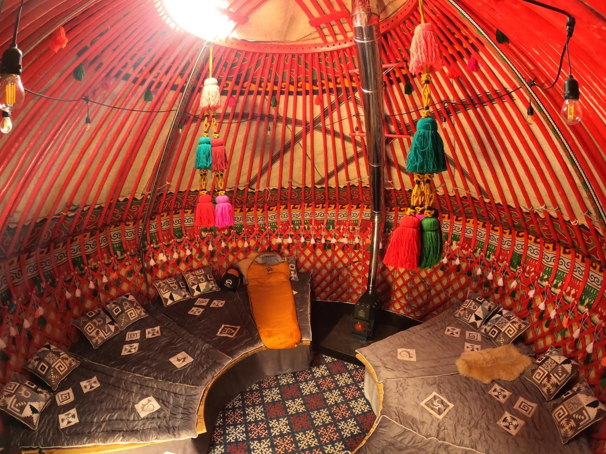 Mine Hostel Dzhergalan Jyrgalan Ngoại thất bức ảnh